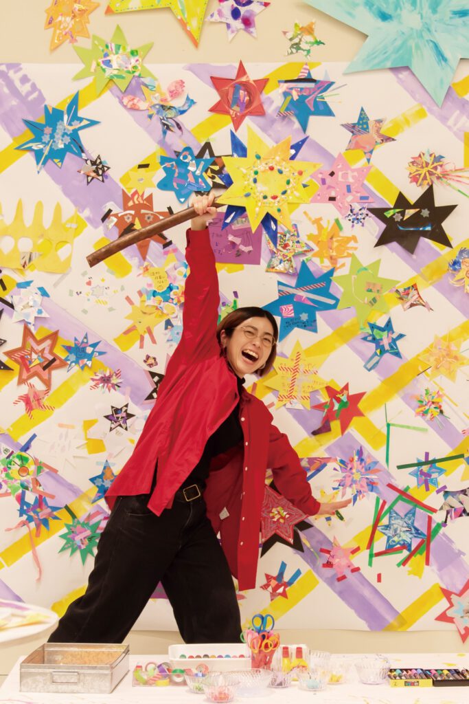 親子で魔法使い！？ステッキを作って、光の空間で遊ぼう！