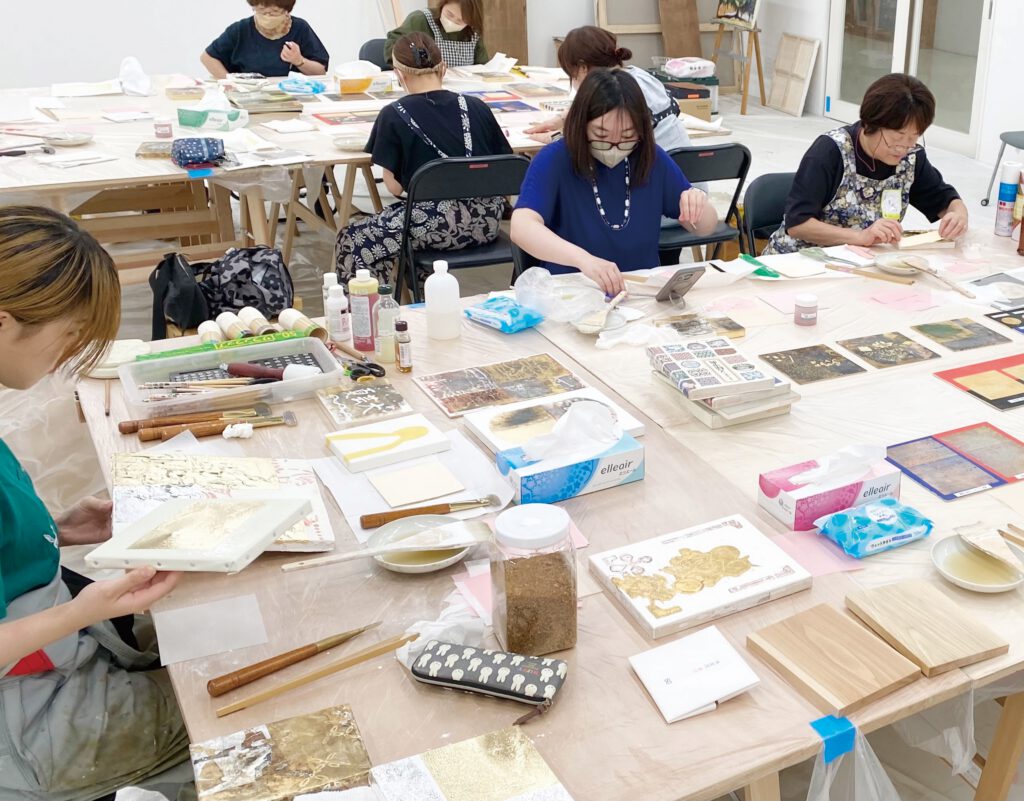 大人のための、絵画講座。金銀箔×写真転写で、現代装飾表現。